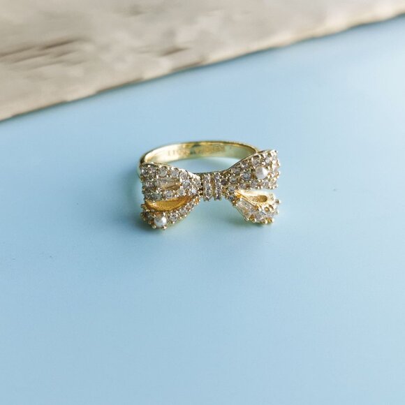 Kendra Scott Krista Gold Bow Cocktail Ring White Mix Size 7 - Picture 2 of 3